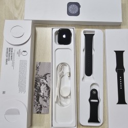 A2858 Apple Watch 8 Curve Full Display Apple Logo Wireless Charger