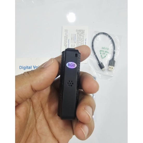 Q70 Professional Portable Digital Voice Recorder 8GB