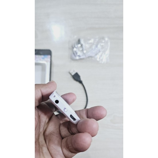 D8 MP3 MP4 Music Player FM Radio White