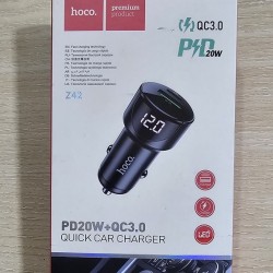 HOCO Z42 PD 20W Quick Car Charger Display