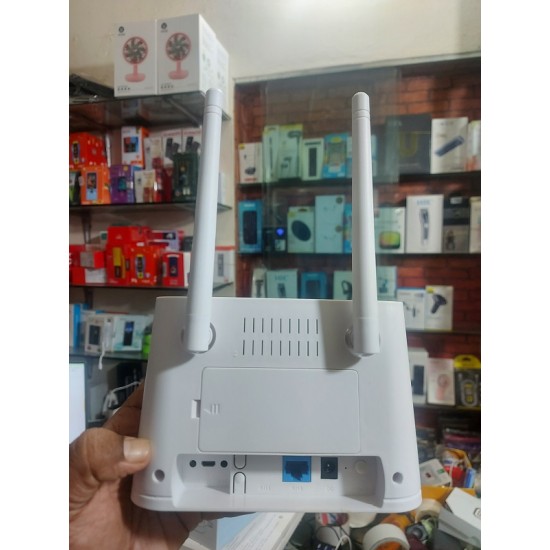 R102 LTE CPE 4G Wireless Router Single Sim 4000mAh Battery