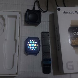 GT20 Smart Watch Fitness Tracker Waterproof Touch Display Magnetic Metal Strip