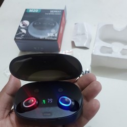 M20 TWS Wireless Bluetooth Touch LCD Display Headsets 2000mAh Power Bank Option