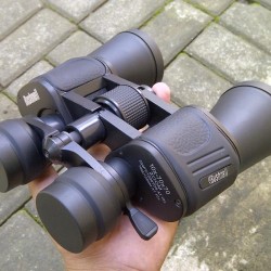 Bushnell Binocular 10- 70 With Zoom